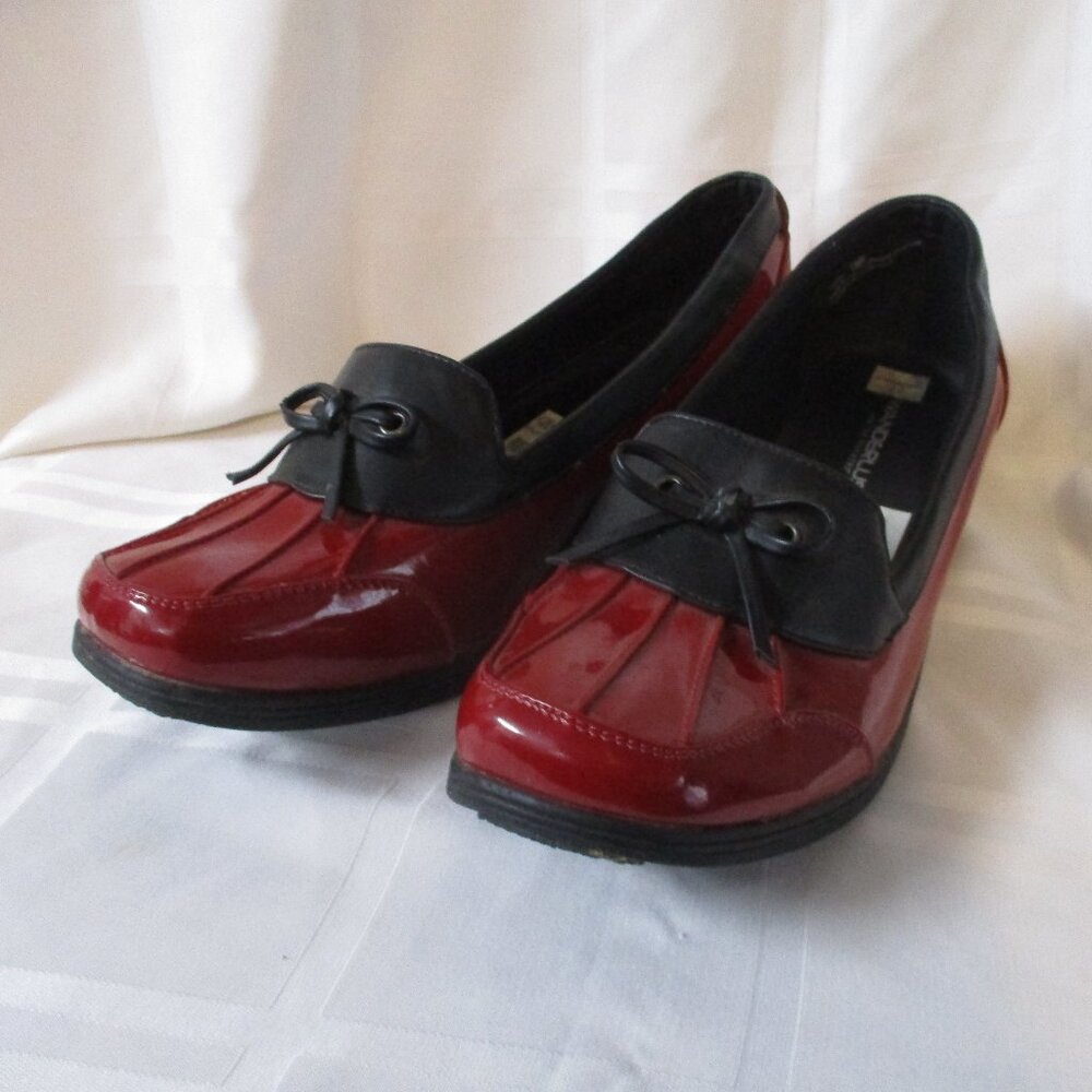 WANDERLUST Red Weather-Or-Not Loafers Women's Size 10M Weather Resistant
